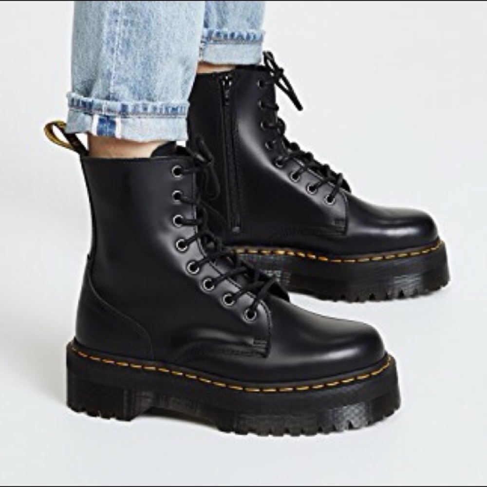 Dr Martens Jadon 8 Eye Boots